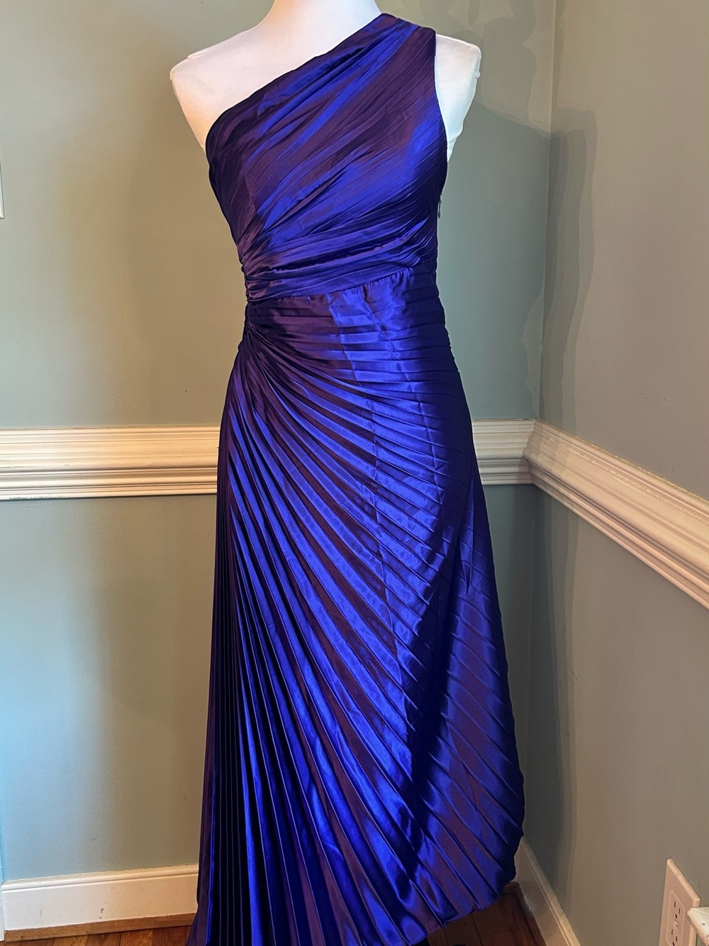 One-Shoulder Pleated Evening Gown in purple size 4